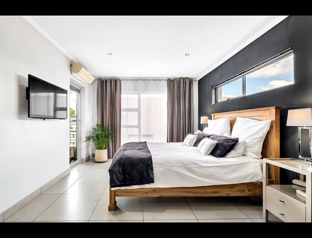 2 BEDROOM APARTMENT FOR SALE IN SANDOWN